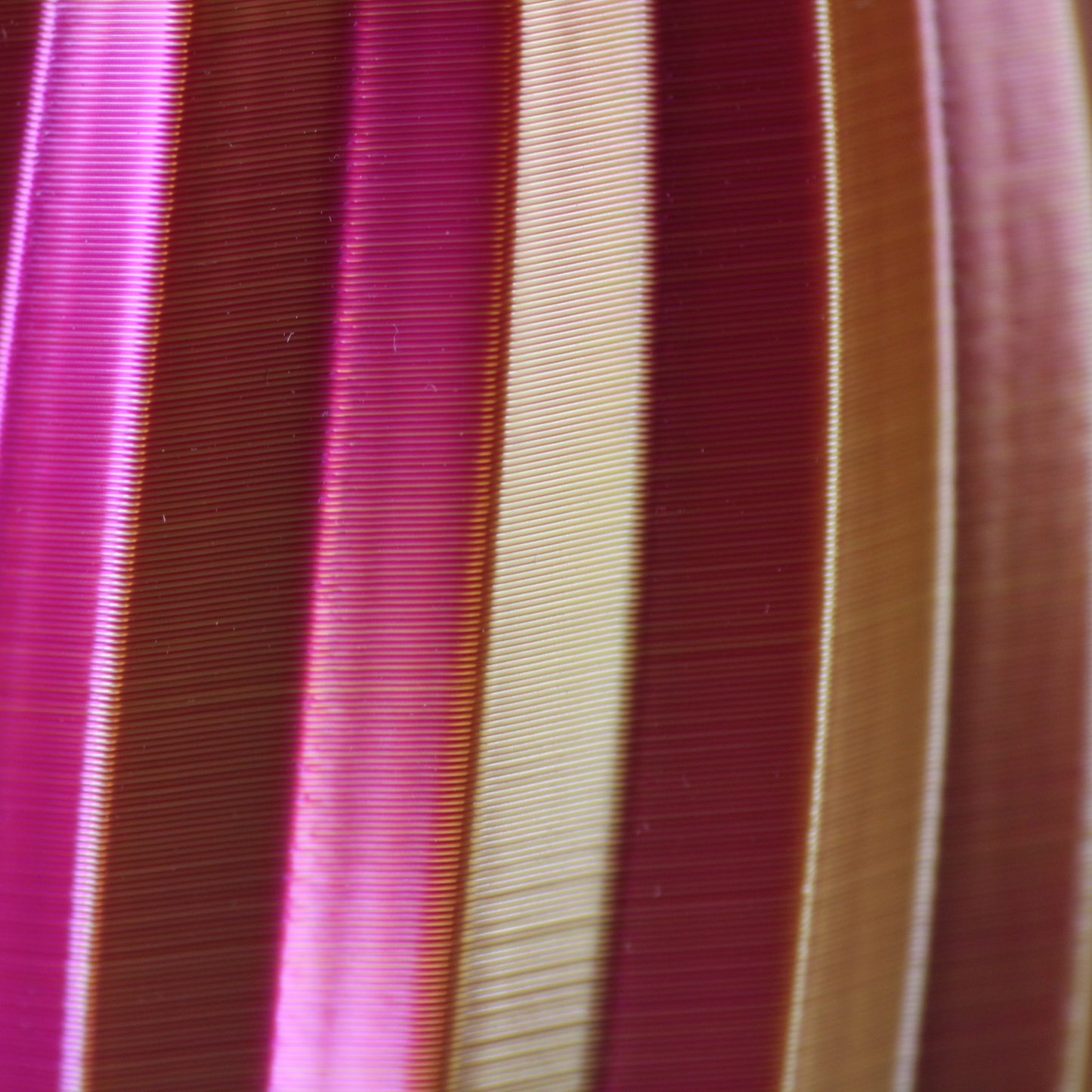 Nookanie Vase No. 1 - Limited Edition "Coquette Silk", Exemplar 03